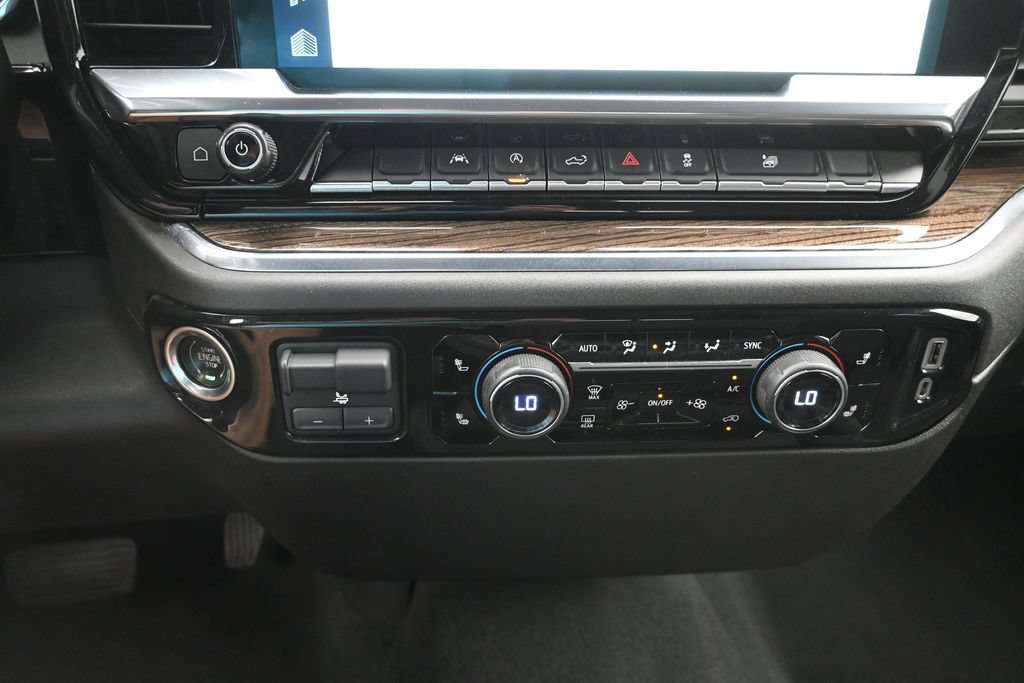 Used 2023 Chevrolet Silverado 1500 LT w/ Convenience Package II AWD/4WD image 17