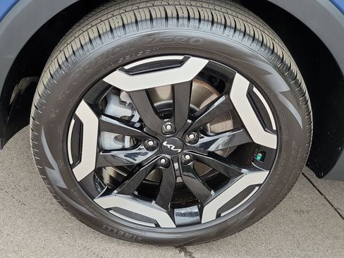 Used 2025 Kia Telluride S AWD/4WD image 6