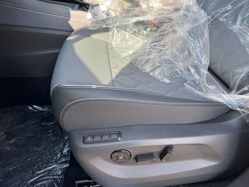 New 2026 Volkswagen Tiguan SEL R-Line image 17