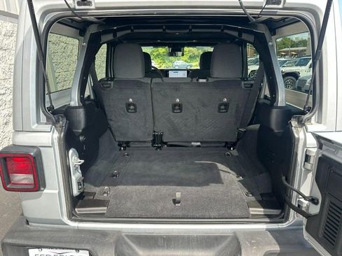 Used 2024 Jeep Wrangler Unlimited Sport image 6