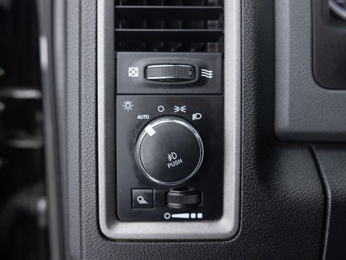 Used 2017 RAM 1500 Express w/ Express Value Package image 41