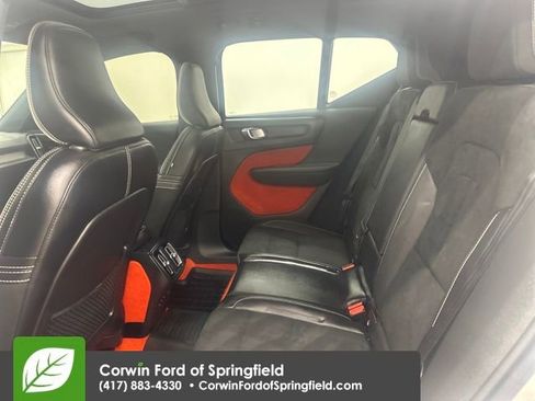 Used 2021 Volvo XC40 T5 R-Design w/ Protection Package Premier image 19