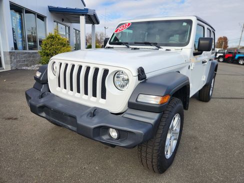 Used 2022 Jeep Wrangler Unlimited Sport image 4