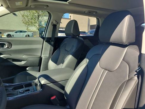 New 2026 Kia Sorento S w/ S Panoramic Sunroof Package image 17