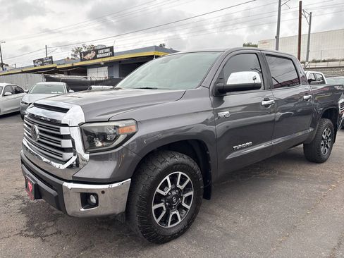 Used 2019 Toyota Tundra Limited w/ Limited Premium Package image 10