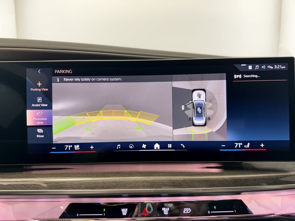 Certified 2024 BMW i7 eDrive50 w/ M Sport Package RWD image 24