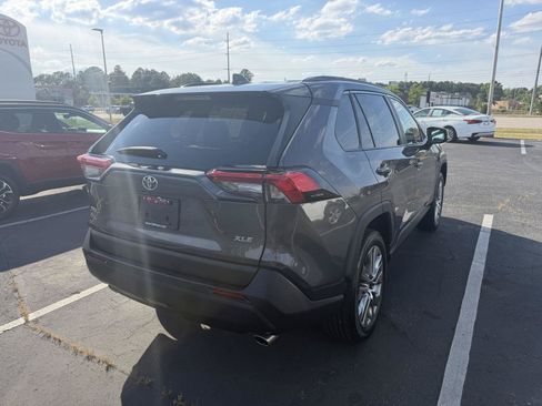 Used 2023 Toyota RAV4 XLE Premium FWD image 7