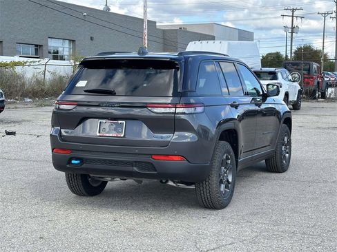 New 2025 Jeep Grand Cherokee Trailhawk w/ Advanced Protech Group II image 3