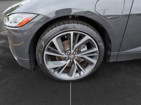 Used 2024 Jaguar I-PACE R-Dynamic HSE AWD/4WD image 9
