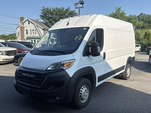 Used 2025 RAM ProMaster 2500 w/ Convenience Group FWD image 25