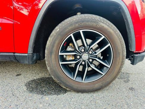 Used 2017 Jeep Grand Cherokee Trailhawk image 17