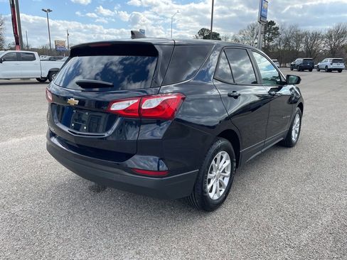 Used 2021 Chevrolet Equinox LS w/ LS Convenience Package image 5