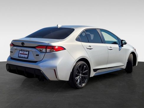 Used 2024 Toyota Corolla SE FWD image 4