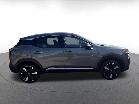 Used 2026 Nissan Kicks SR AWD/4WD image 13