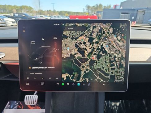 Used 2022 Tesla Model Y Performance image 27