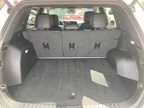 New 2025 Chevrolet Equinox LT w/ Convenience Package II AWD/4WD image 24
