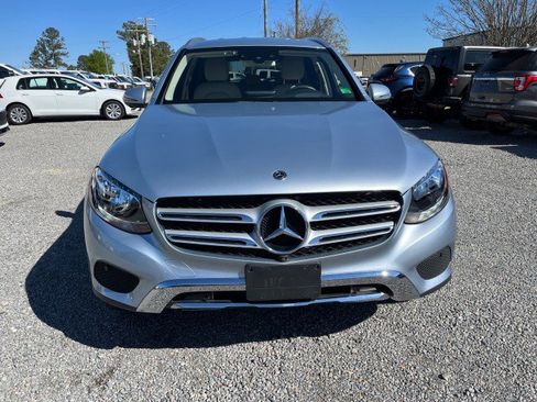 Used 2017 Mercedes-Benz GLC 300 4MATIC image 3