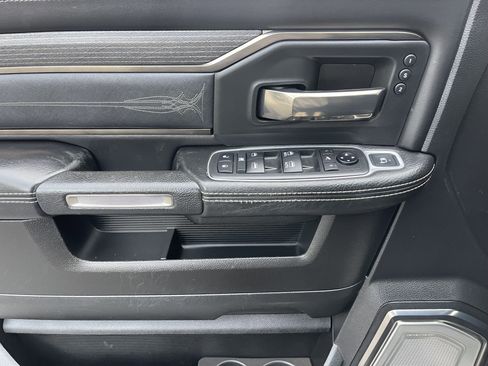 Used 2019 RAM 2500 Limited image 12