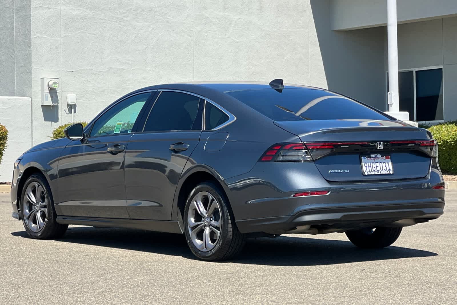 Used 2023 Honda Accord EX image 7