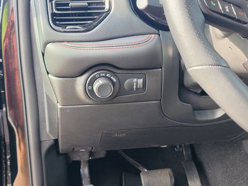 Used 2025 Dodge Durango GT AWD/4WD image 14