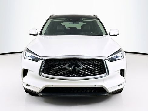 Used 2023 INFINITI QX50 Sensory image 2