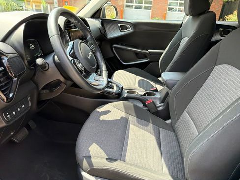 Certified 2023 Kia Soul EX FWD image 15