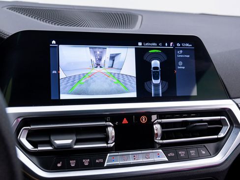 Used 2021 BMW M440i Convertible w/ Premium Package image 22