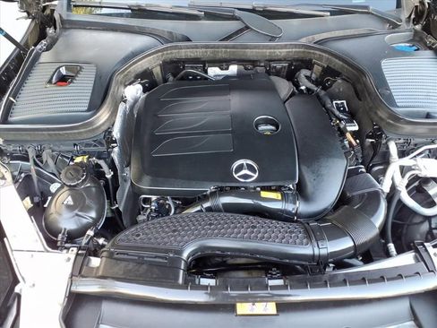 Used 2022 Mercedes-Benz GLC 300 4MATIC image 20