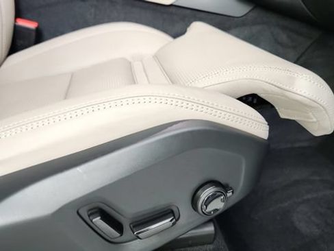 Certified 2026 Volvo XC90 B6 Ultra w/ Protection Package AWD/4WD image 41