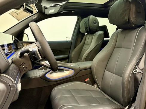 New 2026 Mercedes-Benz GLS 580 4MATIC image 8
