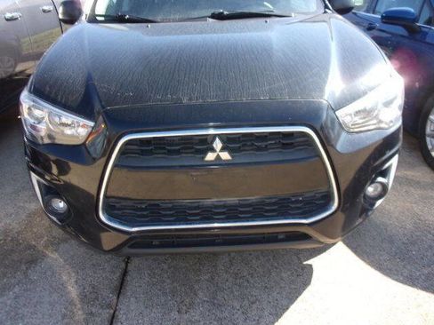 Used 2015 Mitsubishi Outlander Sport SE image 2