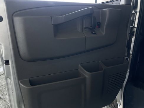 Used 2017 Chevrolet Express 3500 LT w/ LT Preferred Equipment Group image 16