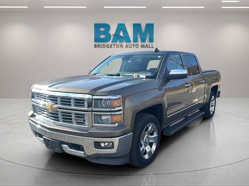 Used 2015 Chevrolet Silverado 1500 LTZ Z71 w/ LTZ Plus Package image 3
