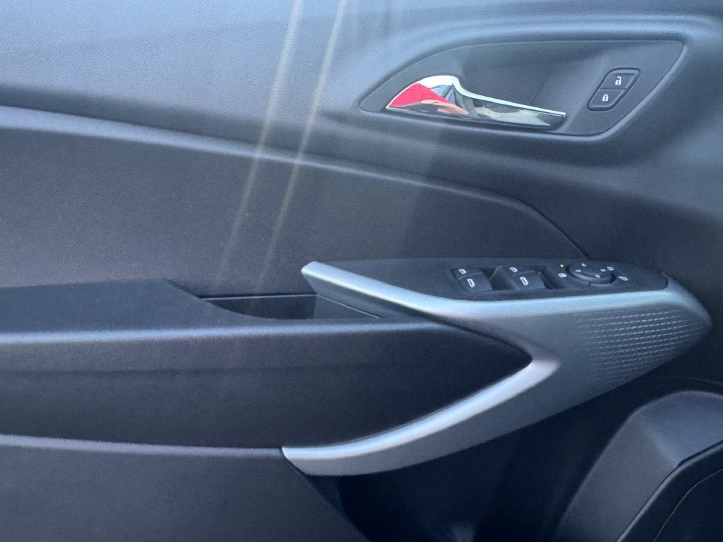 New 2026 Chevrolet Trax RS w/ Driver Confidence Package FWD image 17
