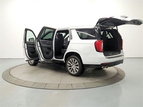 Used 2023 GMC Yukon Denali w/ Max Trailering Package image 13