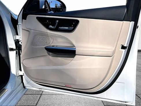 Certified 2023 Mercedes-Benz C 300 4MATIC Sedan image 31