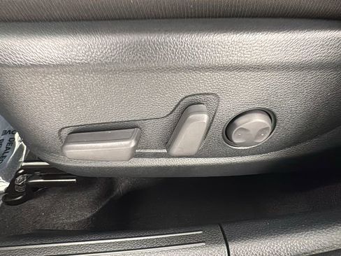 Used 2025 Kia Seltos SX image 11