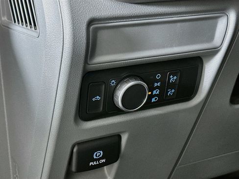 Used 2022 Ford F150 XL RWD image 17