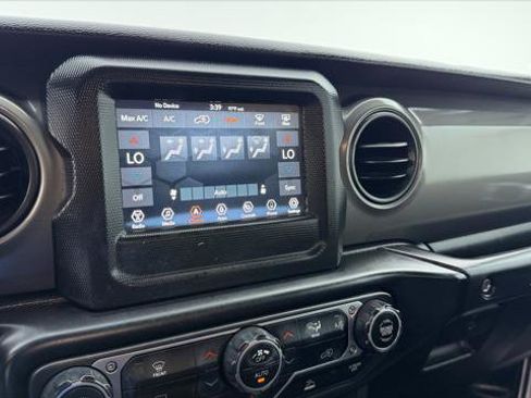 Used 2023 Jeep Wrangler Unlimited AWD/4WD image 28