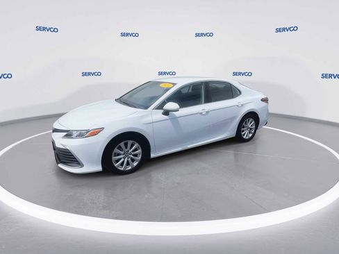 Used 2022 Toyota Camry LE FWD image 4
