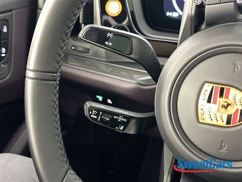 Used 2026 Porsche Cayenne GTS AWD/4WD image 20