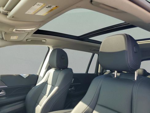 New 2026 Mercedes-Benz GLS 450 4MATIC image 18
