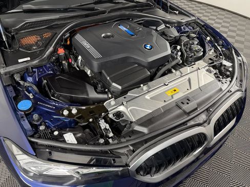 Used 2023 BMW 330e xDrive w/ Premium Package AWD/4WD image 15