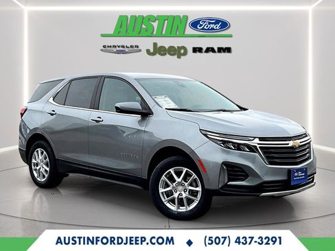 Used 2023 Chevrolet Equinox LT w/ Driver Convenience Package image 5