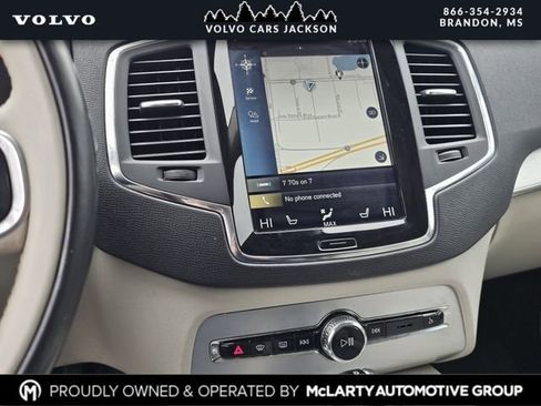 Used 2018 Volvo XC90 T6 Momentum w/ Convenience Package image 9
