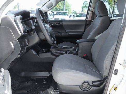 Used 2021 Toyota Tacoma SR w/ SR Convenience Package image 17
