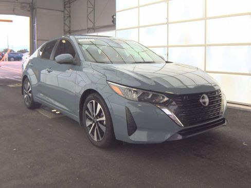 Used 2025 Nissan Sentra SV w/ SV Premium Package FWD image 1