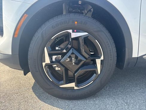 New 2026 Kia Sportage EX AWD/4WD image 3