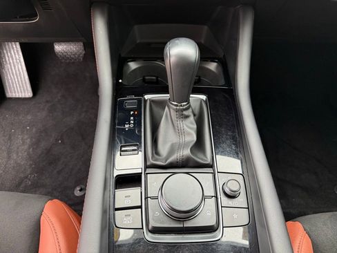 Used 2025 MAZDA MAZDA3 s image 19