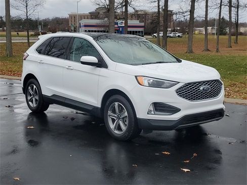 Certified 2024 Ford Edge SEL w/ Convenience Package image 2